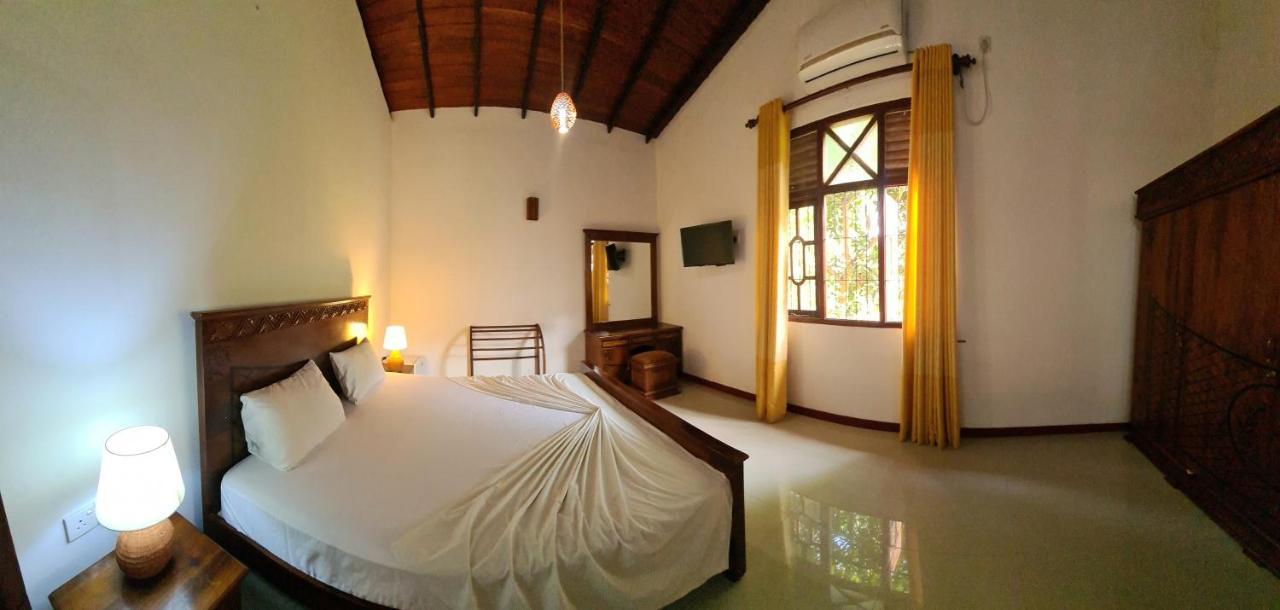 Golden Relax Villa With Pool, Restaurant & European Service Eramudugaha Dış mekan fotoğraf